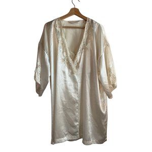 Victoria's Secret Vintage Lingerie and Robe Wedding Bridal Women's Size Small Bo